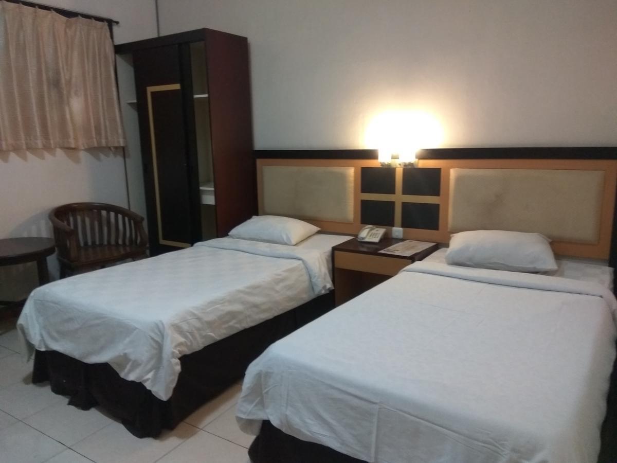 Graha Hotel Sragen Quarto foto